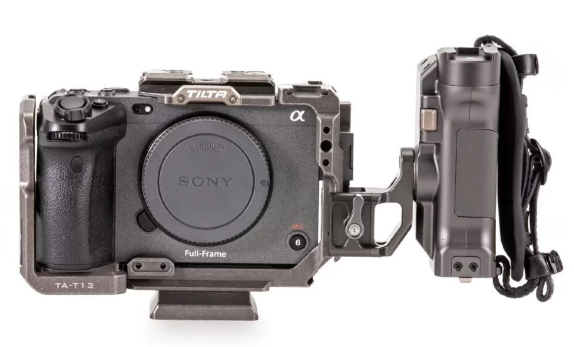 ОСОБЕННОСТИ КЛЕТКИ TILTA ДЛЯ SONY FX3 LIGHTWEIGHT KIT